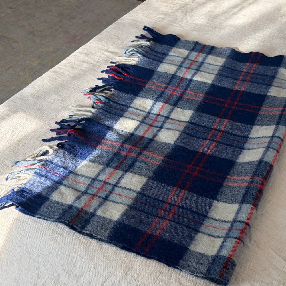 Vintage Tartan Plaid Wool Fringe Throw Blanket - Picture 2 of 6